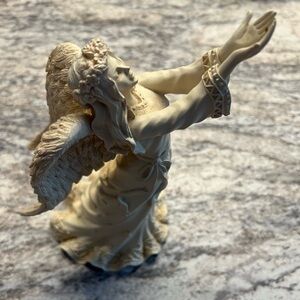 Angelstar Vintage 2003 Cream Angel Figurine GUC